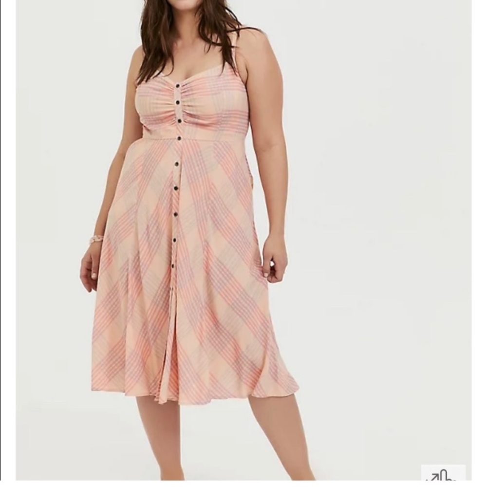 Torrid midi challis button front dress, pink plaid, size 2 (18/20)
